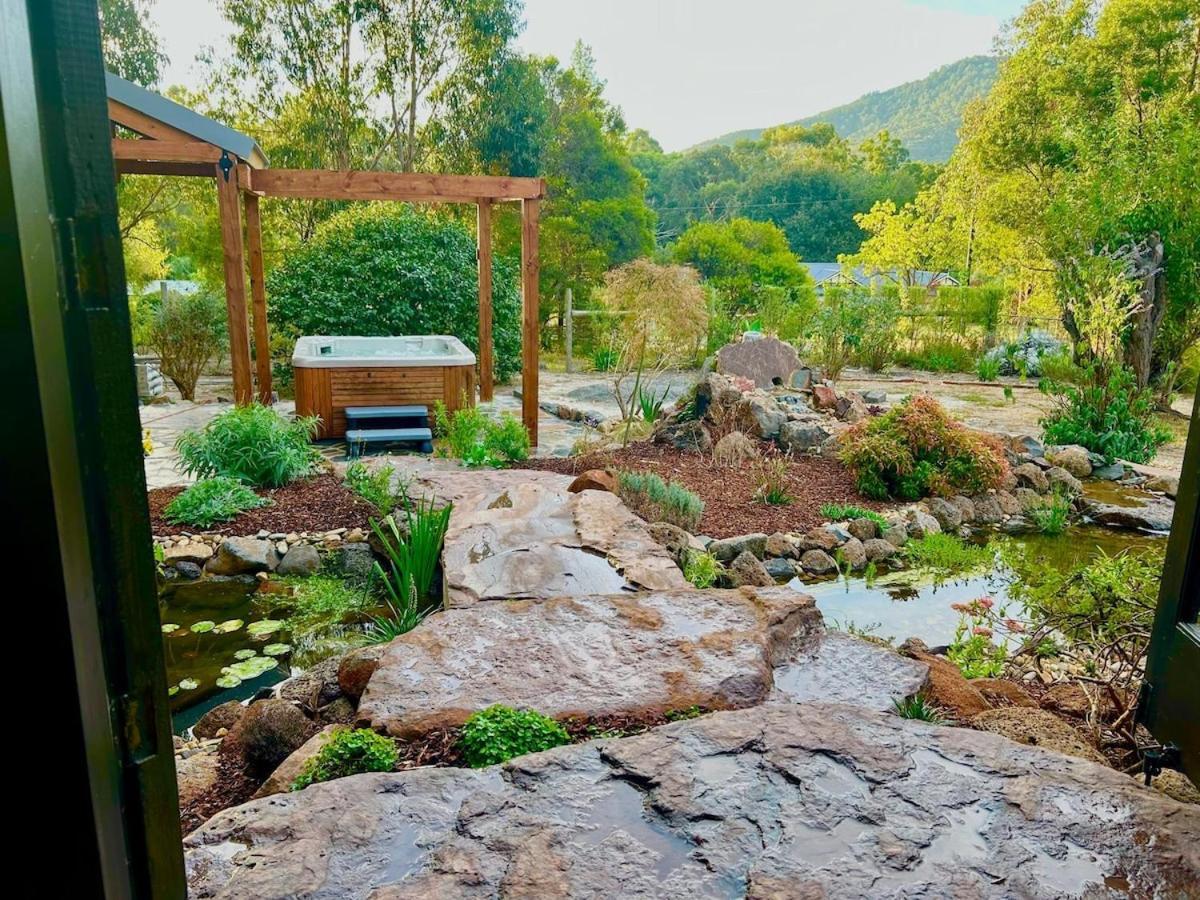 Villa The Temple - Country Farm Retreat Launching Place Exterior foto
