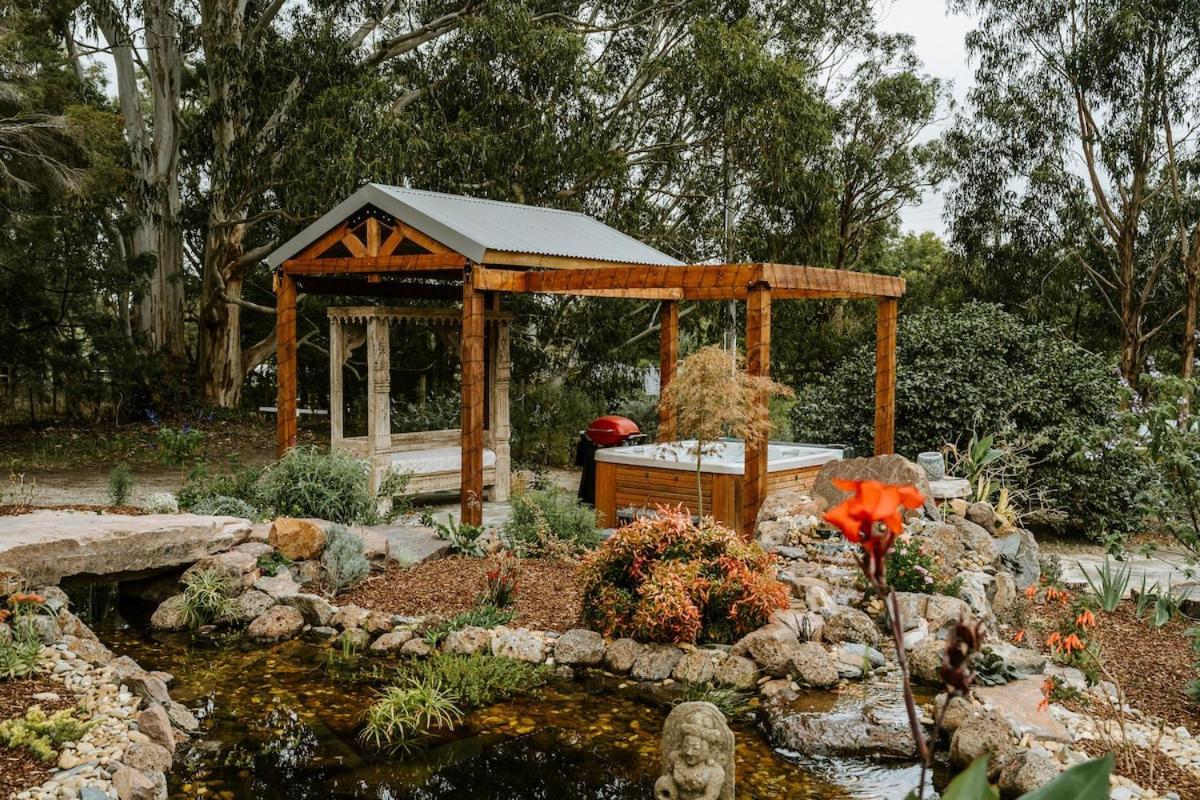 Villa The Temple - Country Farm Retreat Launching Place Exterior foto